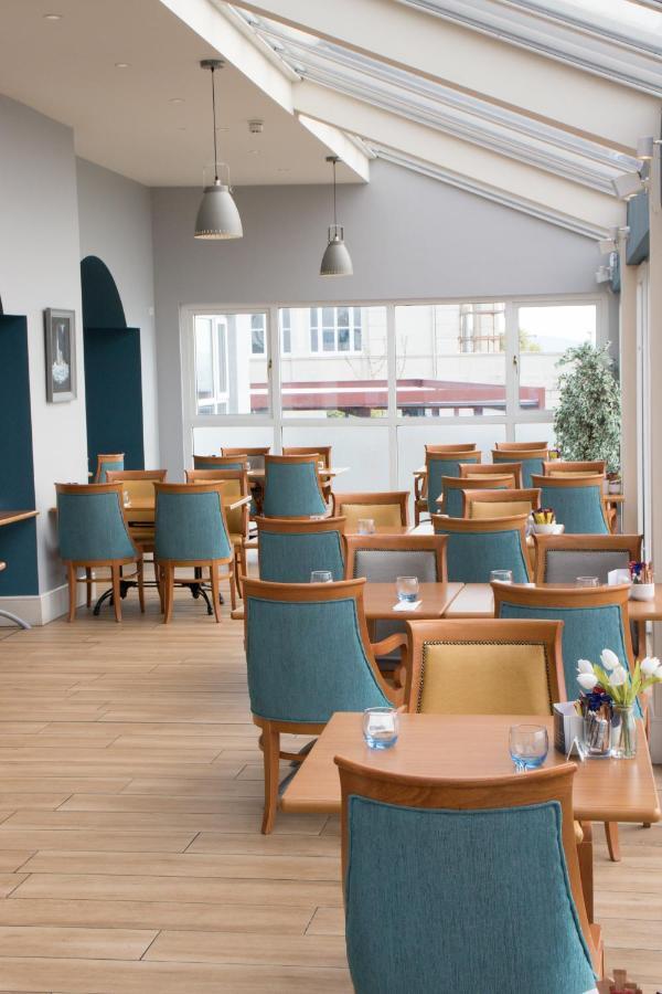 Watersedge Hotel Cobh Ngoại thất bức ảnh