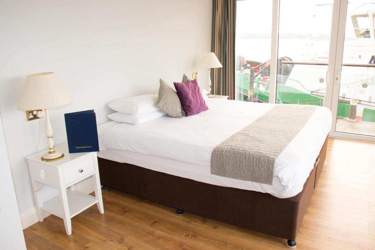 Watersedge Hotel Cobh Ngoại thất bức ảnh